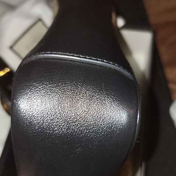 Authentic Gucci GG Marmont Matelasse Small Bag 443497 - Picture 4 of 14